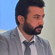 صورة أحمد محمود الأحمد عضو في مجلس إدارة المجلة