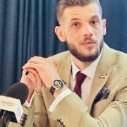 صورة عبدالله العبار رئيس العلاقات العامة في الهيئة الأوروبية
