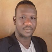 صورة وليد سالم القدال صحفي سوداني